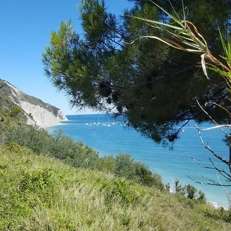 Casa Maresole A Di Numana * マルチェッリ